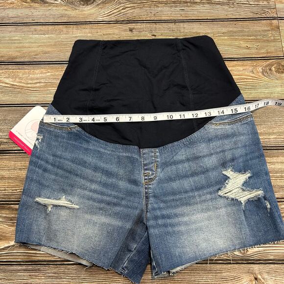 Isabel Maternity Distressed Cut Off Jean Shorts Size 6 - Picture 4 of 4